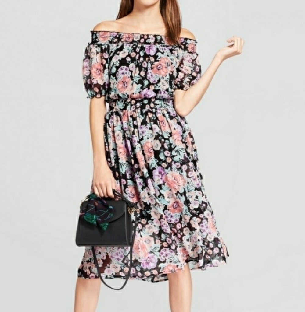 🌟 Alison andrews floral print off the shoulder dress